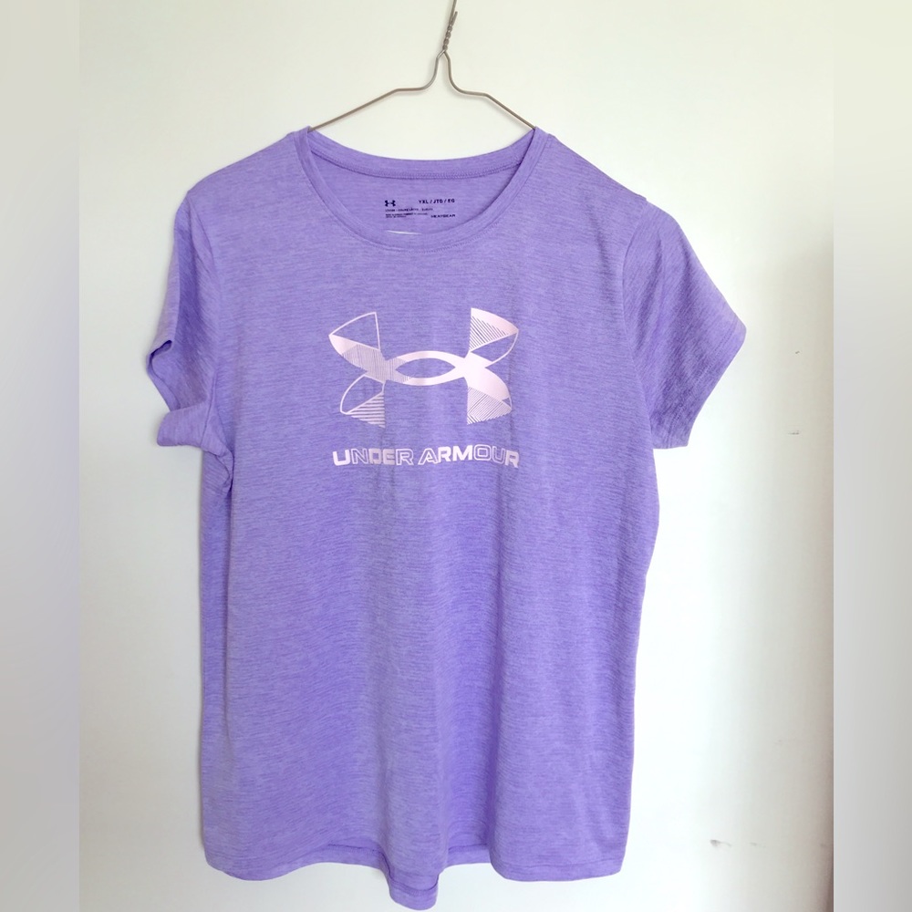 Under Armour Youth active T shirt NWOT